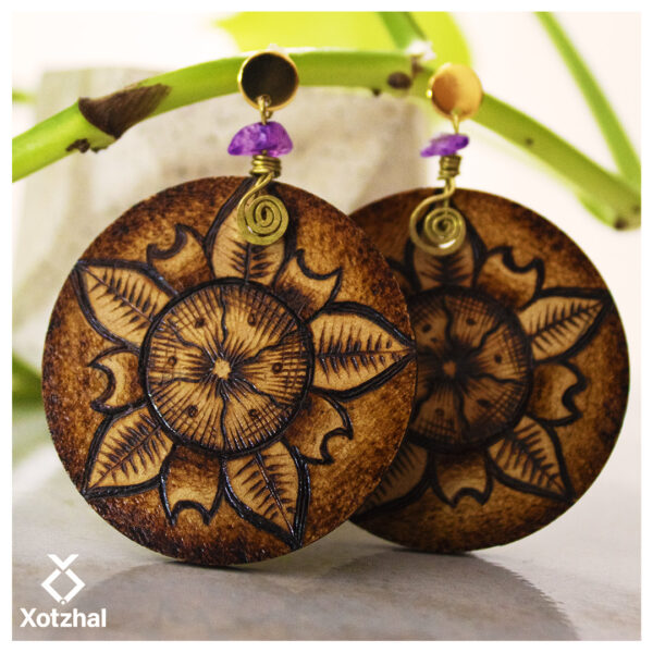 17 Aretes-Broquel Pirograbado