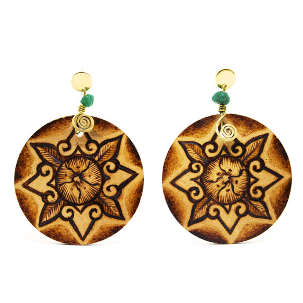 34 Aretes-Broquel Pirograbado
