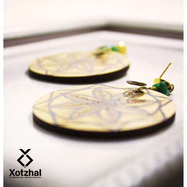 51 Aretes-Broquel Pirograbado