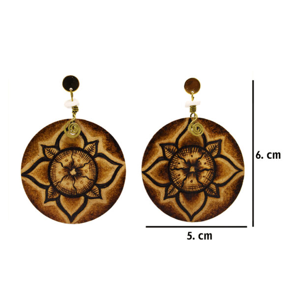 53 Aretes-Broquel Pirograbado
