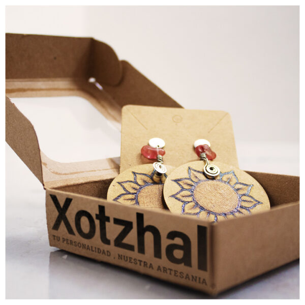 60 Aretes-Broquel Pirograbado