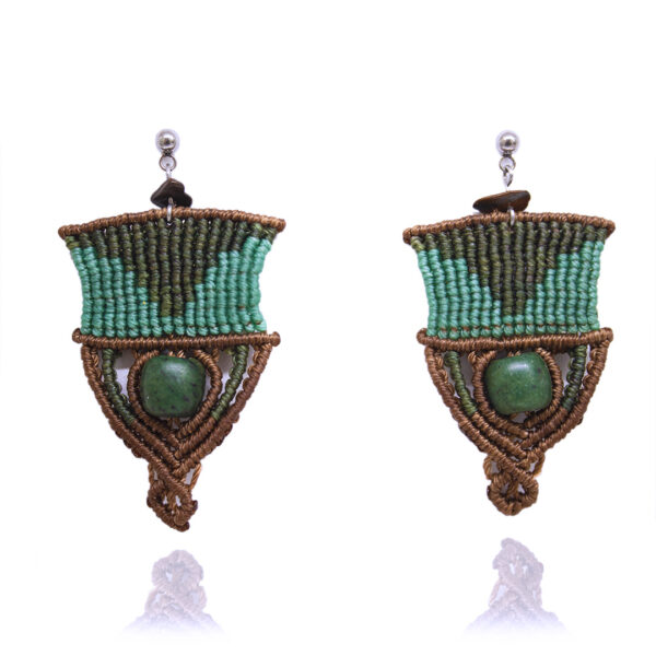 37 Aretes-Broquel Macrame