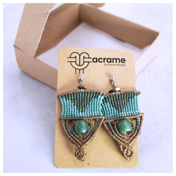 39 Aretes-Broquel Macrame