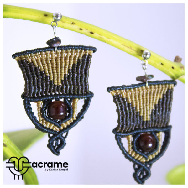 46 Aretes-Broquel Macrame